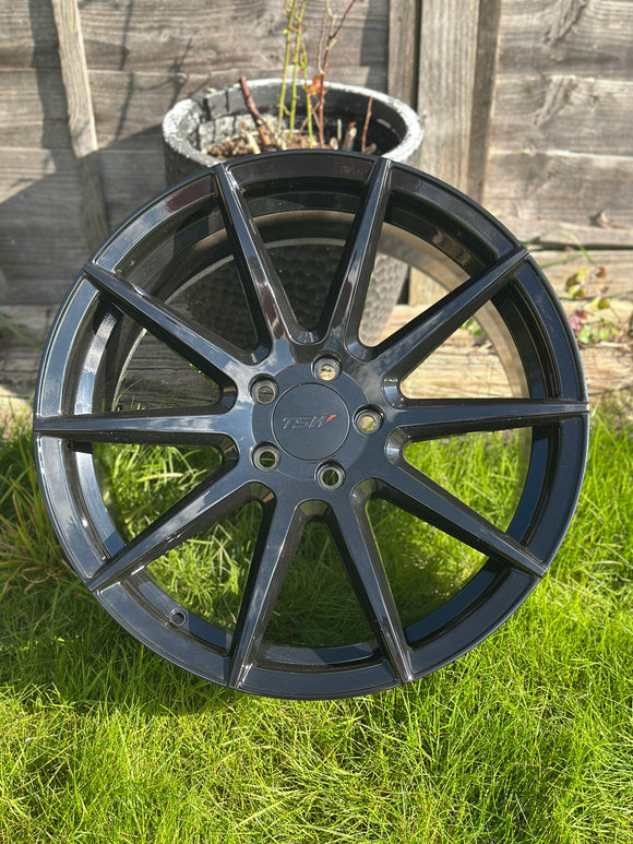 *CLEARANCE* - 19" TSW Clypse - Gloss Black - 5x112 (Audi/VW/SEAT/Skoda/Mercedes)